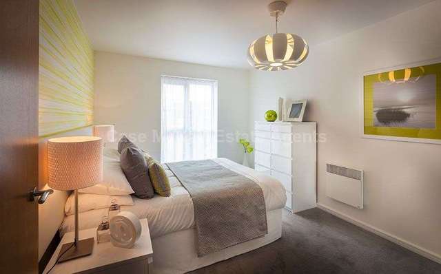  Image of 2 bedroom Semi-Detached house to rent in Fernhurst Street Chadderton Oldham OL1 at Fernhurst Street  Oldham, OL1 2QJ