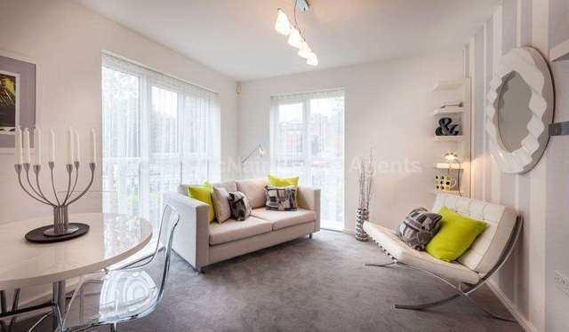  Image of 2 bedroom Semi-Detached house to rent in Fernhurst Street Chadderton Oldham OL1 at Fernhurst Street  Oldham, OL1 2QJ