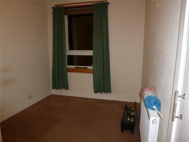  Image of 3 bedroom Flat to rent in Content Street Ayr KA8 at Ayr South Ayrshire South Ayrshire, KA8 0DP