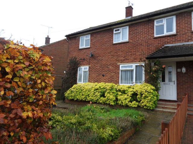  Image of 3 bedroom Semi-Detached house for sale in Hillcrest Avenue Cookham Maidenhead SL6 at Hillcrest Avenue  Cookham, SL6 9NG