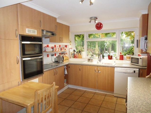 Image of 3 bedroom Semi-Detached house for sale in Hillcrest Avenue Cookham Maidenhead SL6 at Hillcrest Avenue  Cookham, SL6 9NG