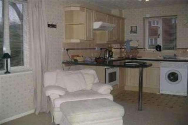  Image of 1 bedroom Detached house to rent in Corby Crescent Portsmouth PO3 at Portsmouth, PO3 5UR