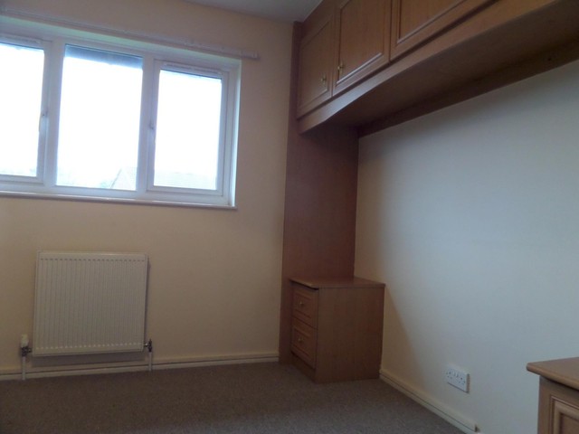  Image of 2 bedroom Terraced house to rent in Cornflower Close Locks Heath Southampton SO31 at Locks Heath  Southampton, SO31 6SN
