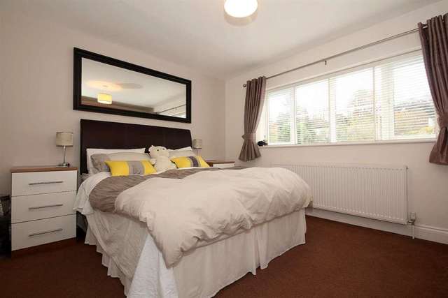  Image of 3 bedroom Detached house for sale in Cotterells Hemel Hempstead HP1 at Cotterells  Hemel Hempstead, HP1 1JP