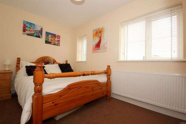  Image of 3 bedroom Detached house for sale in Cotterells Hemel Hempstead HP1 at Cotterells  Hemel Hempstead, HP1 1JP