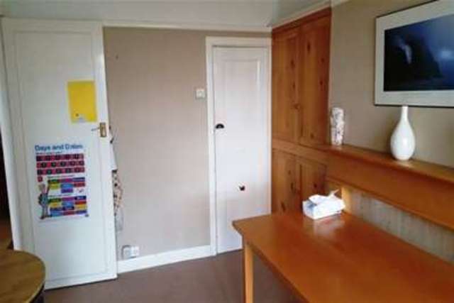  Image of 3 bedroom Detached house to rent in Crimicar Lane Sheffield S10 at Sheffield, S10 4EJ