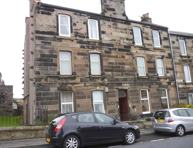  Image of 2 bedroom Flat to rent in Cromwell Road Burntisland KY3 at Burntisland Fife Fife, KY3 9EL