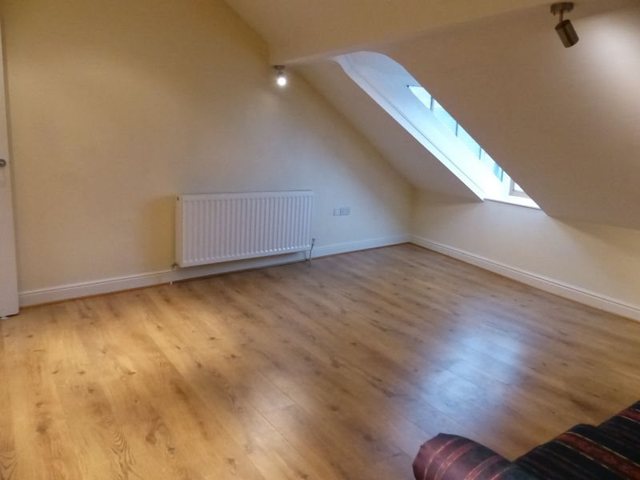  Image of 1 bedroom Flat to rent in Crown Square Matlock DE4 at Matlock Derbyshire Matlock, DE4 3AT