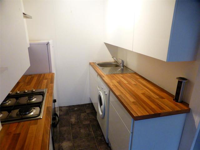  Image of 1 bedroom Flat to rent in Cumming Drive Glasgow G42 at Southside Glasgow Glasgow, G42 9AB