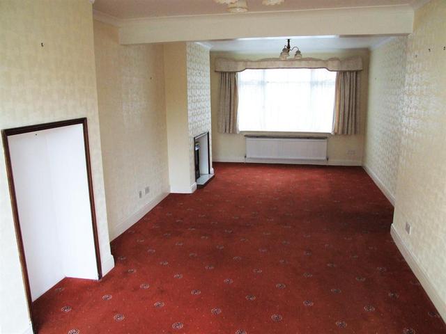  Image of 3 bedroom Terraced house for sale in Dale Park Avenue Carshalton SM5 at Carshalton Surrey The Wrythe, SM5 2EP