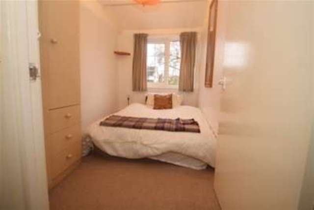  Image of 4 bedroom Flat to rent in Danescombe London SE12 at London, SE12 9EU