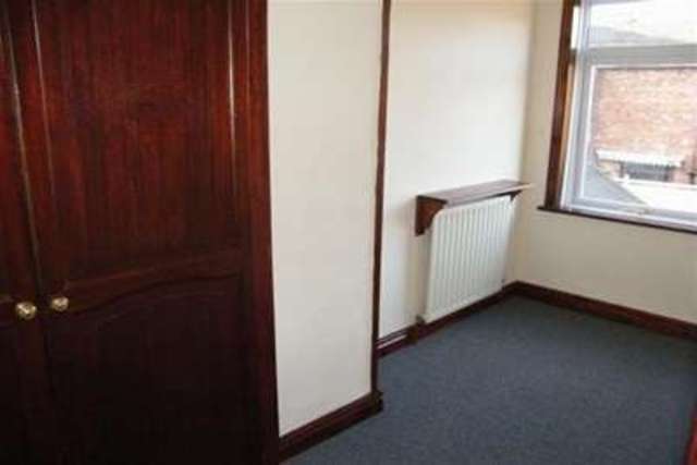  Image of 3 bedroom Terraced house to rent in Dartmouth Street Burslem Stoke-on-Trent ST6 at Stoke-on-Trent, ST6 1HD