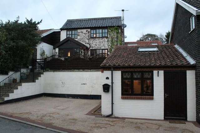  Image of 2 bedroom Cottage for sale in Davy Place Loddon Norwich NR14 at Loddon Norwich Loddon, NR14 6JP