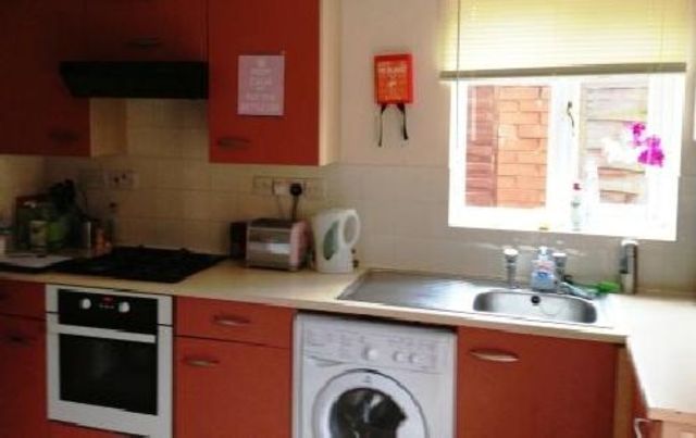  Image of 4 bedroom House Share to rent in Dawlish Road Selly Oak Birmingham B29 at Selly Oak West Midlands Selly Oak, B29 7AA