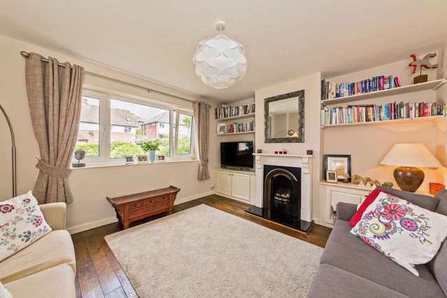  Image of 3 bedroom Semi-Detached house for sale in Dell Field Avenue Berkhamsted HP4 at Dellfield Avenue  Berkhamsted, HP4 1DX