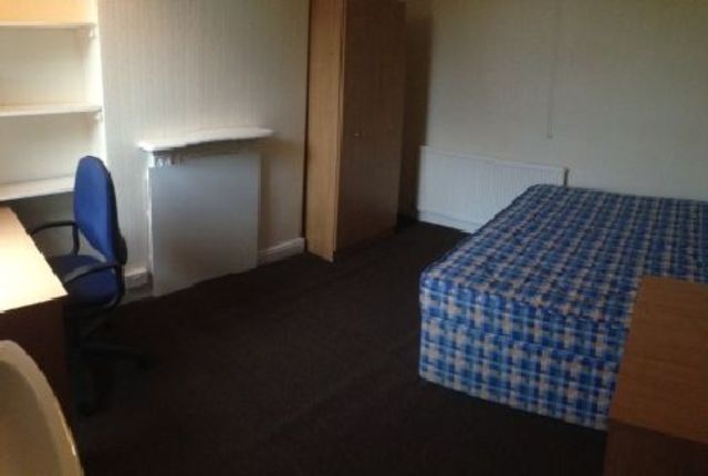  Image of 6 bedroom House Share to rent in Derby Grove Nottingham NG7 at Lenton Nottinghamshire Lenton, NG7 1PE