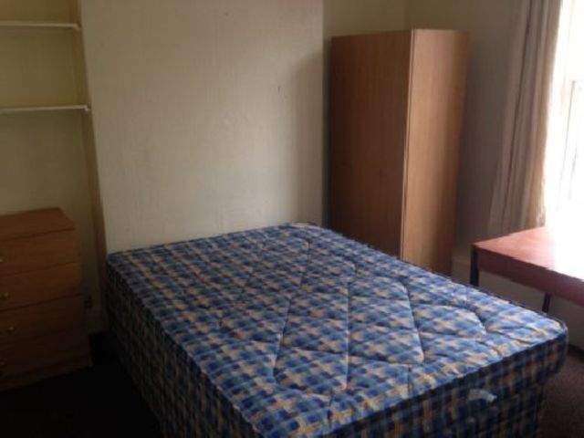  Image of 6 bedroom House Share to rent in Derby Grove Nottingham NG7 at Lenton Nottinghamshire Lenton, NG7 1PE
