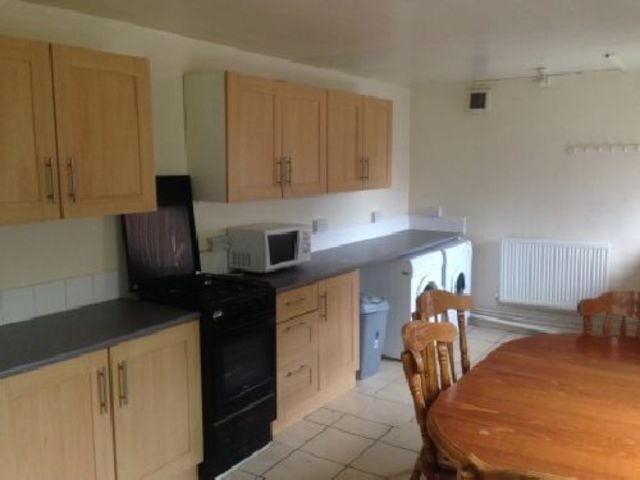  Image of 6 bedroom House Share to rent in Derby Grove Nottingham NG7 at Lenton Nottinghamshire Lenton, NG7 1PE
