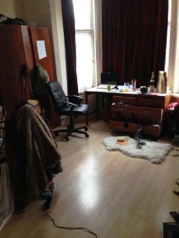  Image of 6 bedroom House Share to rent in Derby Road Nottingham NG1 at Lenton Nottinghamshire Lenton, NG7 2DP