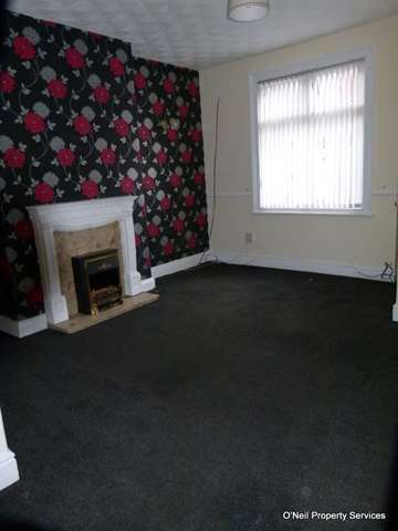  Image of 2 bedroom Flat to rent in Copperfields High Wycombe HP12 at Copperfields  High Wycombe, HP12 4AN