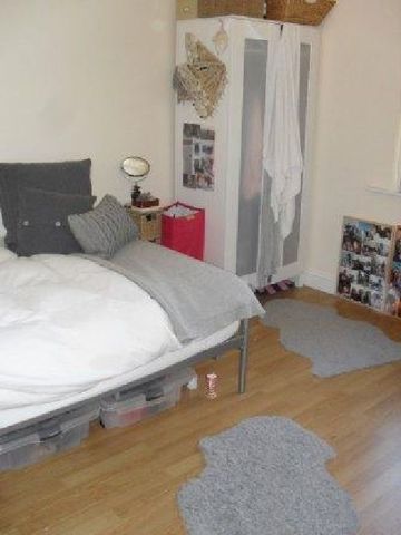  Image of 6 bedroom House Share to rent in Douglas Road Nottingham NG7 at Lenton Nottinghamshire Lenton, NG7 1NW