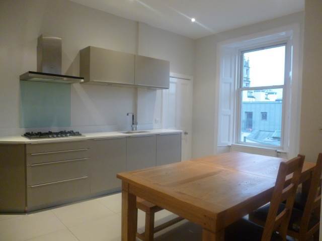  Image of 2 bedroom Flat to rent in Dundas Street Edinburgh EH3 at New Town Edinburgh Edinburgh, EH3 5DQ