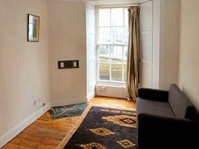  Image of 1 bedroom Flat to rent in Dundonald Street Edinburgh EH3 at New Town Edinburgh Edinburgh, EH3 6RY