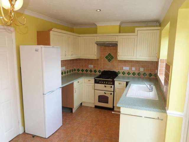  Image of 3 bedroom Semi-Detached house to rent in Dunford Place Binfield Bracknell RG42 at Temple Park Binfield Binfield, RG42 4UQ
