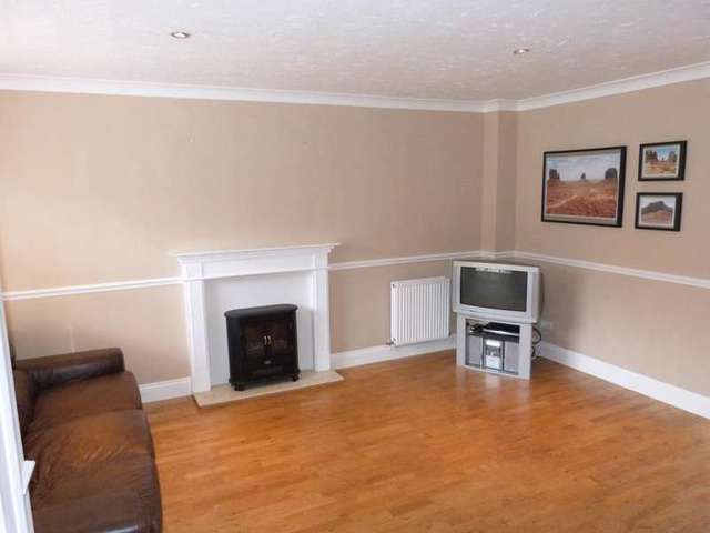  Image of 3 bedroom Semi-Detached house to rent in Dunford Place Binfield Bracknell RG42 at Temple Park Binfield Binfield, RG42 4UQ