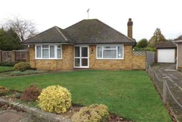  Image of 2 bedroom Bungalow to rent in Eastwick Crescent Mill End Rickmansworth WD3 at Rickmansworth, WD3 8YJ