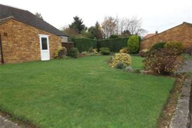  Image of 2 bedroom Bungalow to rent in Eastwick Crescent Mill End Rickmansworth WD3 at Rickmansworth, WD3 8YJ