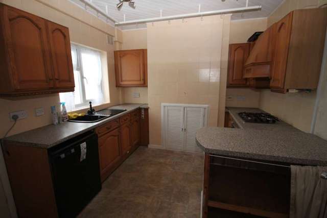 Image of 2 bedroom Detached house to rent in Elm Road Erith DA8 at Elm Road  Erith, DA8 2NW