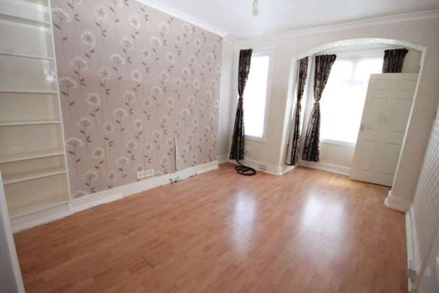  Image of 2 bedroom Detached house to rent in Elm Road Erith DA8 at Elm Road  Erith, DA8 2NW