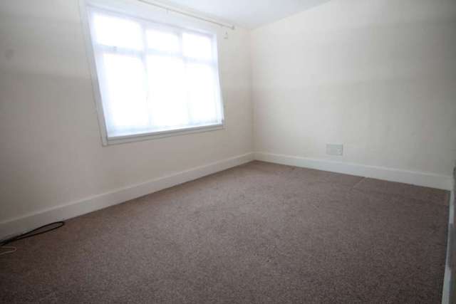  Image of 2 bedroom Detached house to rent in Elm Road Erith DA8 at Elm Road  Erith, DA8 2NW