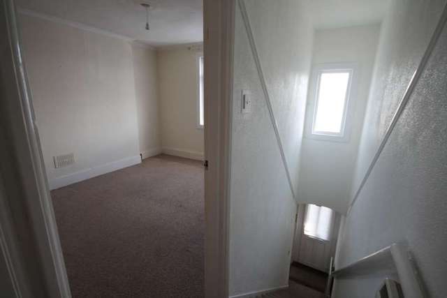  Image of 2 bedroom Detached house to rent in Elm Road Erith DA8 at Elm Road  Erith, DA8 2NW