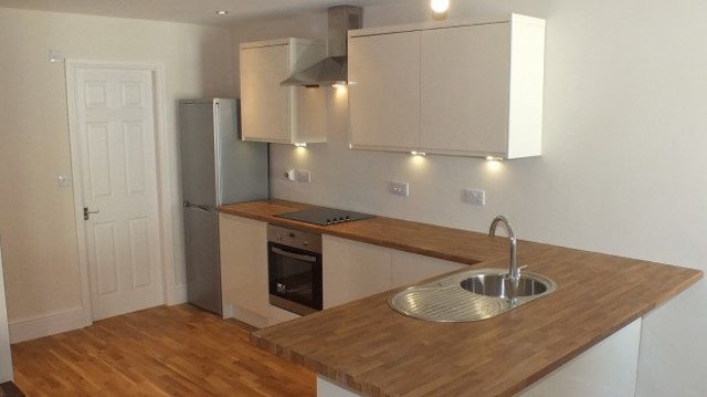  Image of 2 bedroom Flat to rent in Newton Road Leeds LS7 at Newton Road  Leeds, LS7 4HE