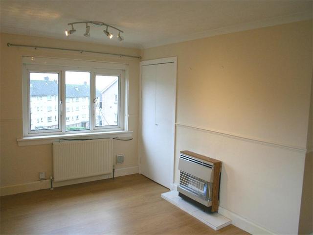  Image of 2 bedroom Flat to rent in Essendean Terrace Edinburgh EH4 at Clermiston Edinburgh Edinburgh, EH4 7HD