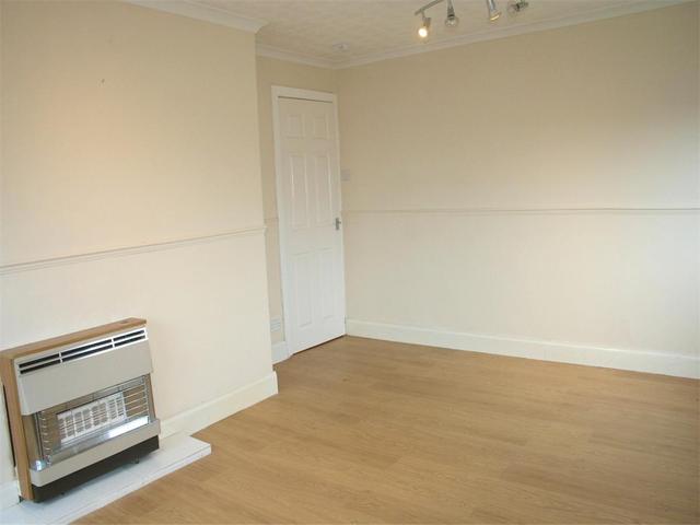  Image of 2 bedroom Flat to rent in Essendean Terrace Edinburgh EH4 at Clermiston Edinburgh Edinburgh, EH4 7HD