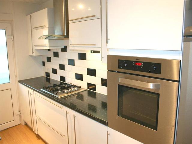  Image of 2 bedroom Flat to rent in Essendean Terrace Edinburgh EH4 at Clermiston Edinburgh Edinburgh, EH4 7HD