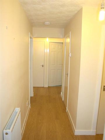  Image of 2 bedroom Flat to rent in Essendean Terrace Edinburgh EH4 at Clermiston Edinburgh Edinburgh, EH4 7HD