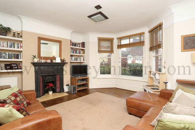  Image of 2 bedroom Flat to rent in Essendine Road London W9 at Essendine Road Array Maida Vale, W9 2LU
