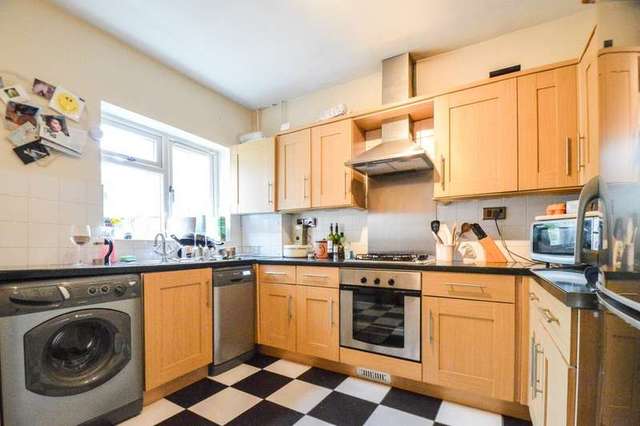  Image of 2 bedroom Terraced house to rent in Exmouth Street Cheltenham GL53 at Leckhampton Cheltenham Leck-hampton, GL53 7NR