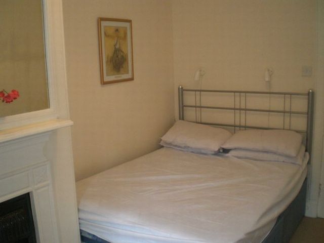  Image of 2 bedroom Flat to rent in Eyre Place Edinburgh EH3 at New Town Edinburgh Edinburgh, EH3 5EJ