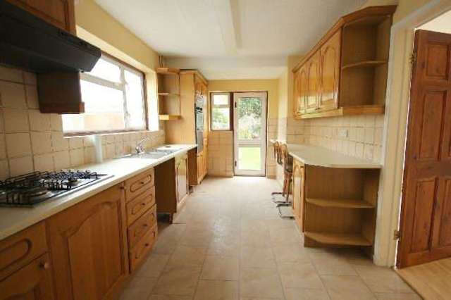  Image of 3 bedroom Semi-Detached house for sale in Farmer Ward Road Kenilworth CV8 at Farmer Ward Road  kenilworth, CV8 2DH