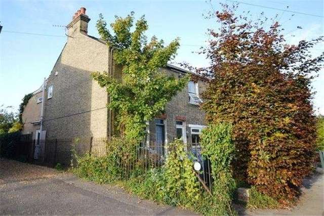  Image of 3 bedroom Detached house to rent in Fen Road Cambridge CB4 at Chesterton  Cambridge, CB4 1BS