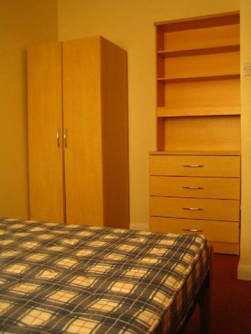  Image of 5 bedroom House Share to rent in Dawlish Road Selly Oak Birmingham B29 at Selly Oak West Midlands Selly Oak, B29 7AA