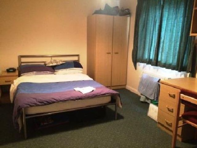  Image of 5 bedroom House Share to rent in Dawlish Road Selly Oak Birmingham B29 at Selly Oak West Midlands Selly Oak, B29 7AA