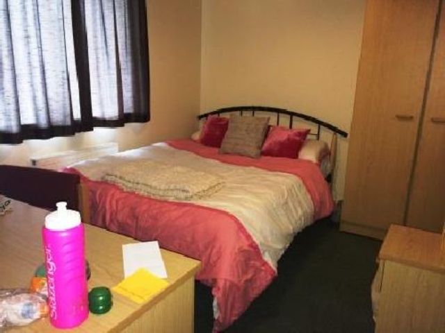  Image of 5 bedroom House Share to rent in Dawlish Road Selly Oak Birmingham B29 at Selly Oak West Midlands Selly Oak, B29 7AA