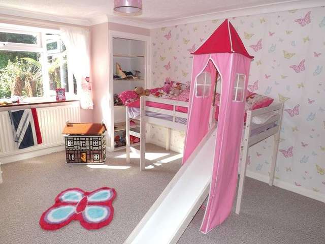  Image of 4 bedroom Bungalow to rent in Foxhills Road Lytchett Matravers Poole BH16 at Foxhills Road  Poole, BH16 6BD