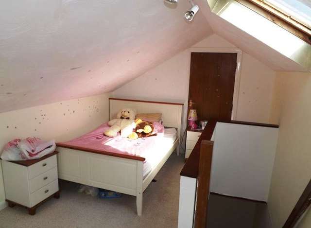  Image of 4 bedroom Bungalow to rent in Foxhills Road Lytchett Matravers Poole BH16 at Foxhills Road  Poole, BH16 6BD